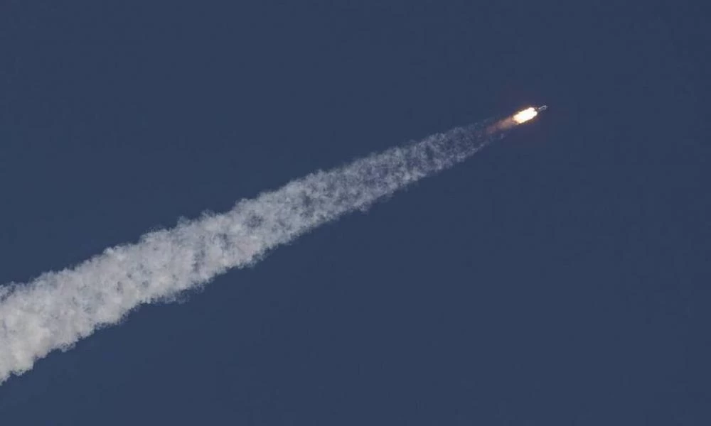 Στον Ειρηνικό Ωκεανό κατέληξε τελικά τμήμα του ρωσικού πυραύλου